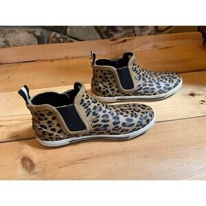 Joules pull on leopard rainwell pull on rain boots. Brown/back. size 4. garden